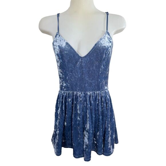 LA Hearts Romper Size Small Open Back Crushed Velvet Periwinkle Blue Velour - Picture 4 of 16